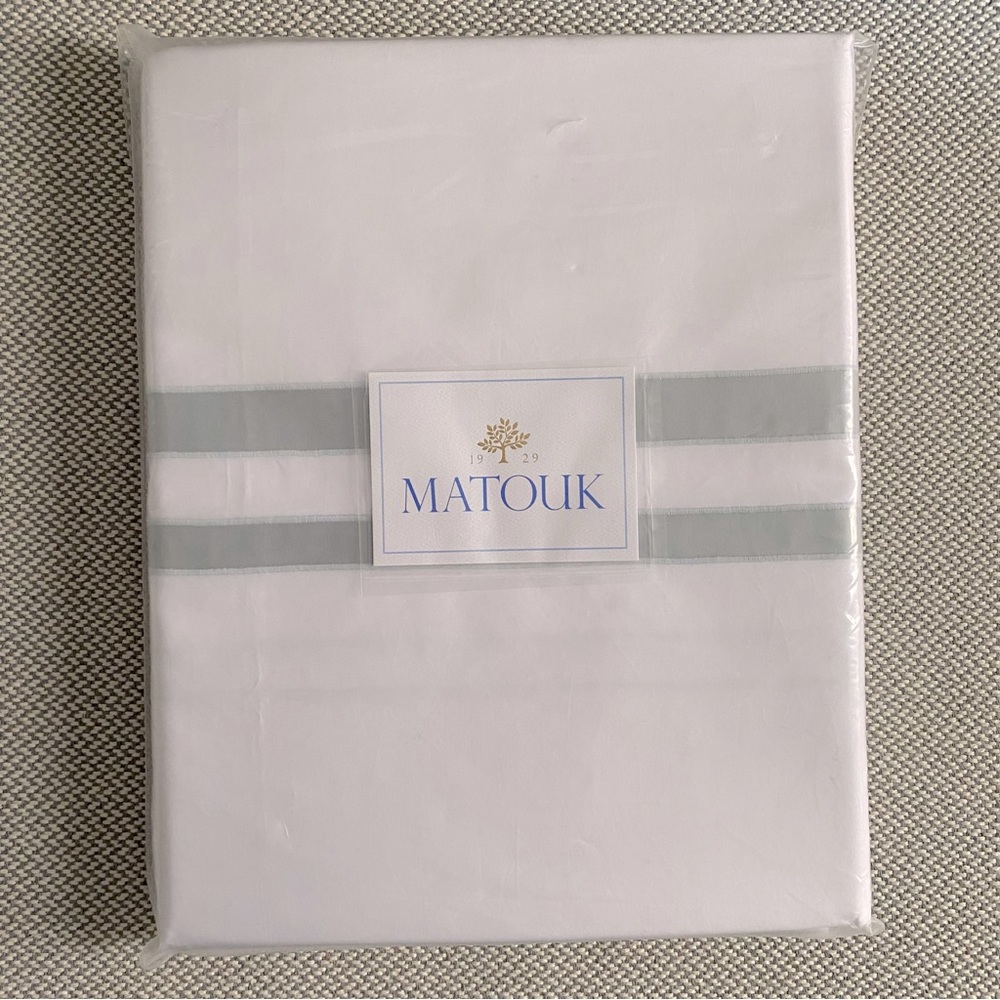 Matouk Luxury Salon Duvet Cover (Full/Queen)